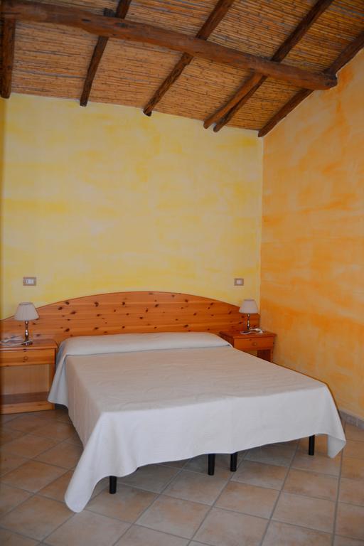 Agriturismo Rubinu Galtellì Szoba fotó
