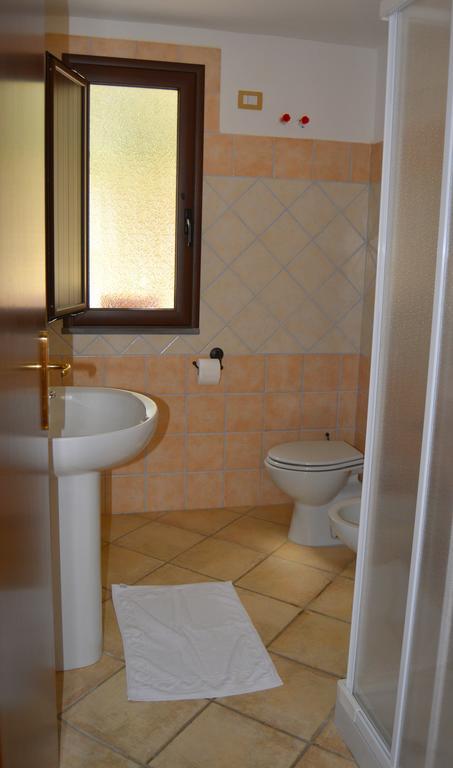 Agriturismo Rubinu Galtellì Szoba fotó