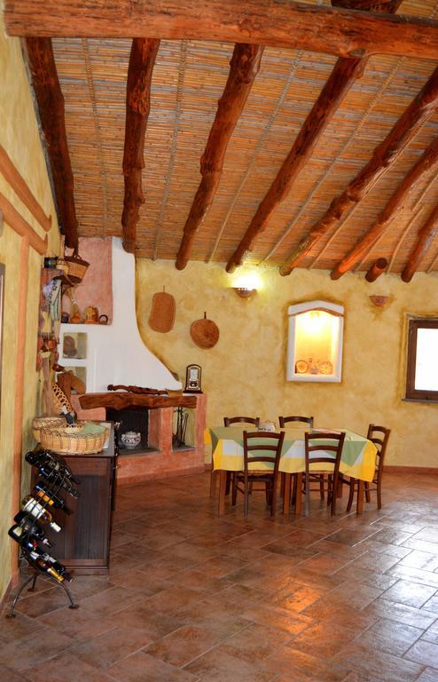 Agriturismo Rubinu Galtellì Kültér fotó