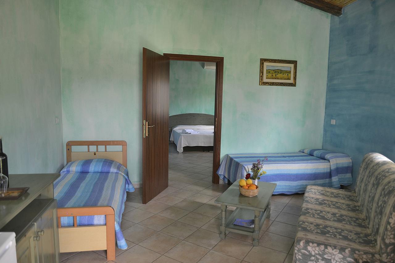 Agriturismo Rubinu Galtellì Kültér fotó
