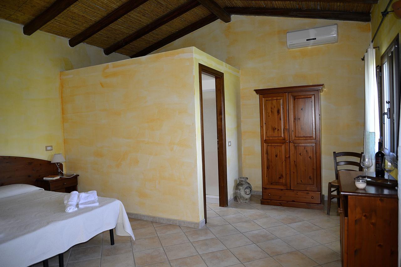 Agriturismo Rubinu Galtellì Kültér fotó