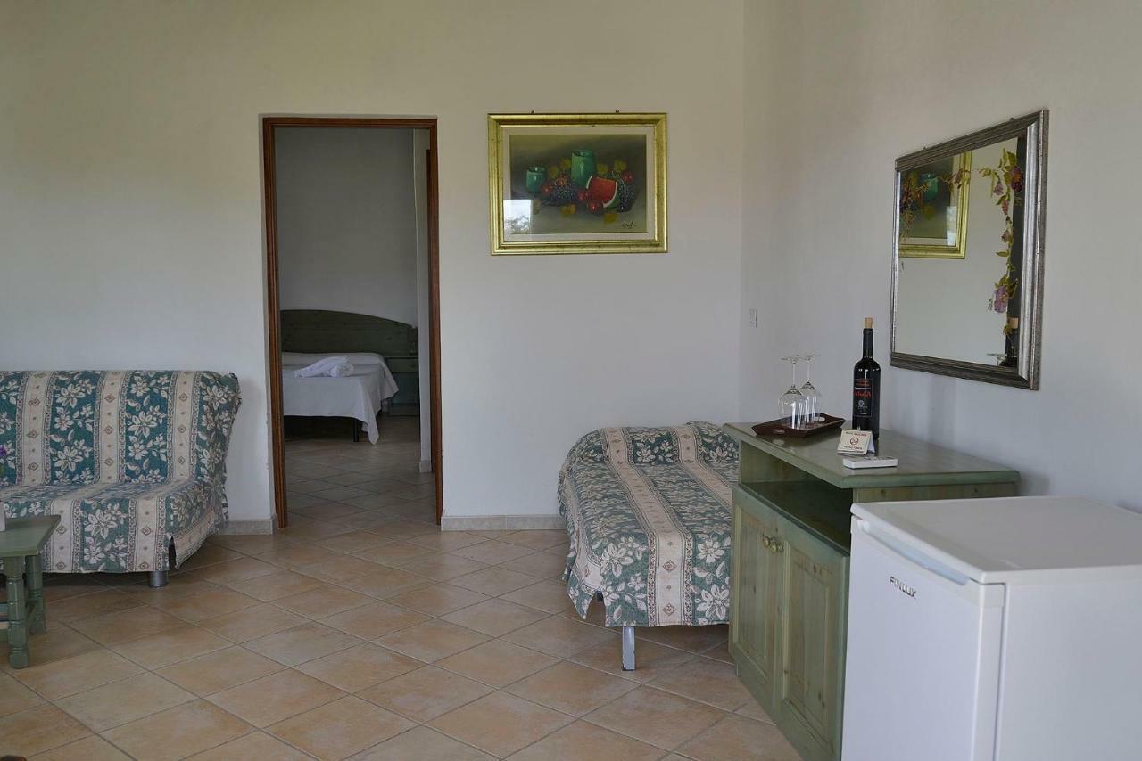 Agriturismo Rubinu Galtellì Kültér fotó