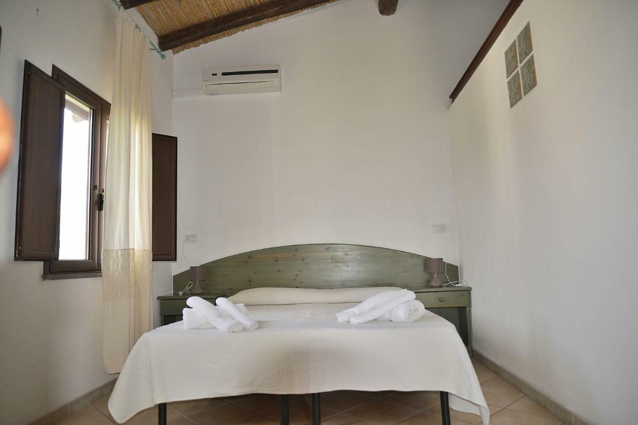 Agriturismo Rubinu Galtellì Kültér fotó